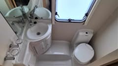 Eldonis the Explorer  – Explore the UK in Comfort – 6-Berth Elddis Motorhome with Full Amenities