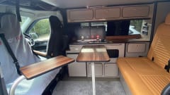 Florrie The Adventure Van - Volkswagen Transporter T6 Camper King