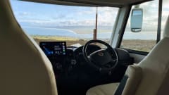 Rapido – Luxus-Wohnmobil: Kingsize-Inselbett, separate Dusche, große Garage