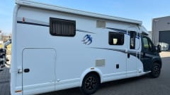 2p Knaus semi-integrated uit 2016