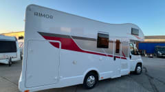 Motorhome to Hire - Rimor Seal 5 - 6 belts 6 berth