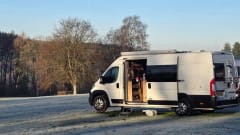 Herdy 🐑 – ✨ Luxuriöser Campervan mit 2 Schlafplätzen – nur für Erwachsene | Autarkie-fähig | Hundefreundlich ✨