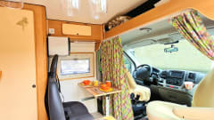 Chico – 4-Personen-Komplettbus mit Toilette, Schlafplätze für 2 Erwachsene + 1 Baby