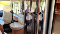 Hymer-Wohnmobil für 4 Personen, integriert ab 2015