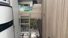 4 berth Benimar Tessoro 413