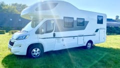 Super deluxe 5p ADRIA Coral XL 670 SL