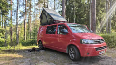 Poppy – 4 berth Volkswagen campervan from 2011