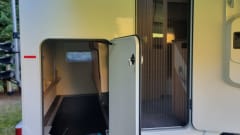 Sunlight – Luxury 6 berth Sunlight A72 ~ 6 seatbelts ~ 8 seats ~ HUGE SPEC