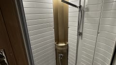 Jelle  – 4pers burstner semi-integrated with queen bed