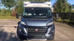 Fully furnished 2p camper Knaus W 2016 with length beds, air conditioning