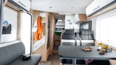 Luxe Sunlight T67 - automaat - heelijke luxe camper (2022)