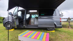 VW Campervan, Fully fitted, Sleeps 4, bedding & accessories included