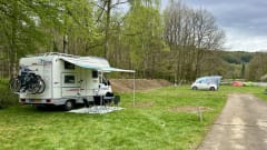 De Grote Vriendelijke Reus – Cozy 4-person family camper