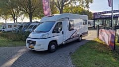 C14 – Hobby -Toscane met lage enkele bedden