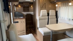 Hymer – Recent well equipped integral mobile home