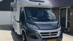 Burstner Lxeo 750 – Spacious, luxurious 4-person camper with pull-down bed, complete kitchen and bathroom