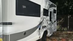 Mount Everest – BRAND NEW 6 Berth Roller Team Auto-Roller 707 (2025) Manual