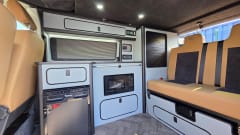 Volkswagen campervan met 4 slaapplaatsen vanaf 2024