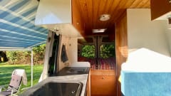 Meddy – 2-person Mercedes-Benz bus from 2009