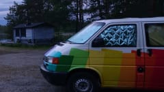 Thilo – Colorful T4 for cool road trips