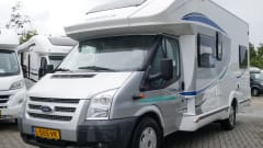 Chausson Flash 16, 4-person, longitudinal beds, pull-down bed!!