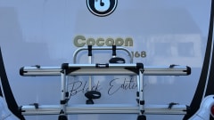 Cocoon 468 Northautokapppack (2024) with bicycle carrier. 