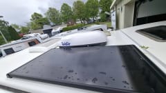 Freedom II – Adria Matrix 670 sl plus met lengte bedden.