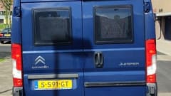 Frits – Frits: Comfortabele, complete camper voor 2 personen (en 1 hond)