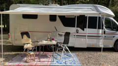 Camper het Spick… – Adria Matrix Platinum de luxe pour 4 personnes