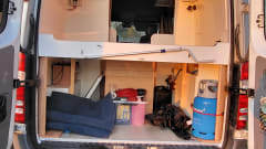 Meddy – 2 persoons ruime Mercedes bus 2009