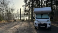 Camperrent 19 – 6p LMC alcove from 2025
