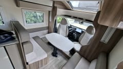 5p Roller Team semi-integrated uit 2025