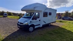Fantastic, Family Sized Motorhome for Rent - 4 (6) berth