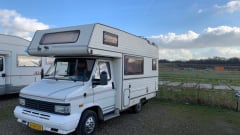 HeSa – Vintage Peugeot Alcove from 1993