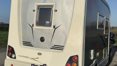 Honeybee  – Volkswagen semi-intégré 2 places de 2008