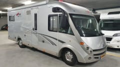 Edens Wanderlust – Luxury camper with every convenience, a dream on wheels!