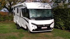 Freedom on wheels! Luxurious spacious motorhome with all amenities