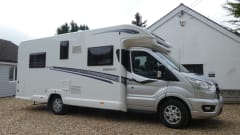 Poppy – Poppy - Luxury 4 Berth, Automatic Motorhome 