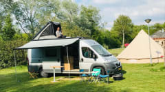 le Bus – 4p Peugeot integrated from 2012
