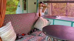 Jente – 4p Westfalia T4 campervan with lifting roof