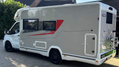 5p Challenger semi-integrated van 2022