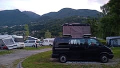 Vant – Cozy T4 with Primetech roof tent (optional)