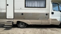 Cristian  – Camper mansardato funzionale spazioso e comodo