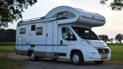 Beautiful complete and very neat 4-person camper (Fiat Ducato Bürstner)