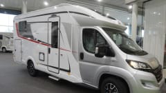 Top class, fresh, luxuriously equipped 4 pers. Burstner Iyseo.