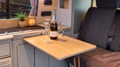 Riley – 🚐 Cozy 4-Berth VW Camper