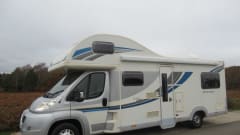Gerty – 6 Berth Luxury Motorhome