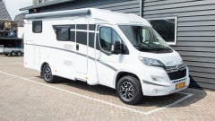 Luxe Sunlight V66 Adventure, semi-integrated camper