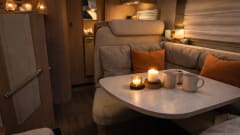 Nexxio 700 queensbed  – Bürstner a 2 posti semi-integrato dal 2016