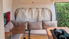 Snappie the van – Off-grid camper van